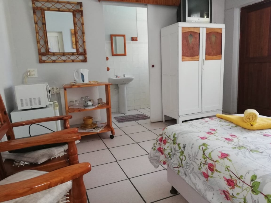 8 Bedroom Property for Sale in Mossel Bay Central Western Cape